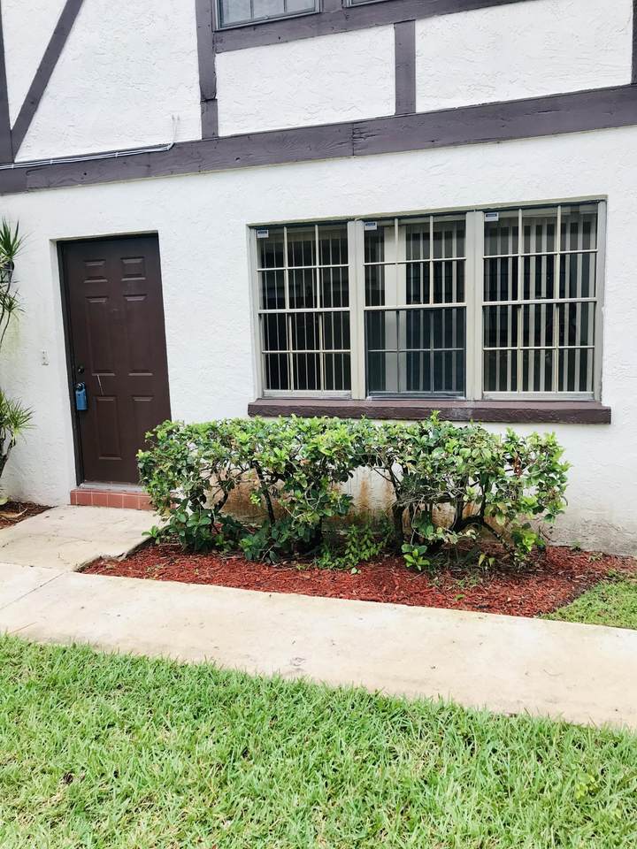 128 Weybridge Circle - Photo 1 128 Weybridge Circle - Photo 1