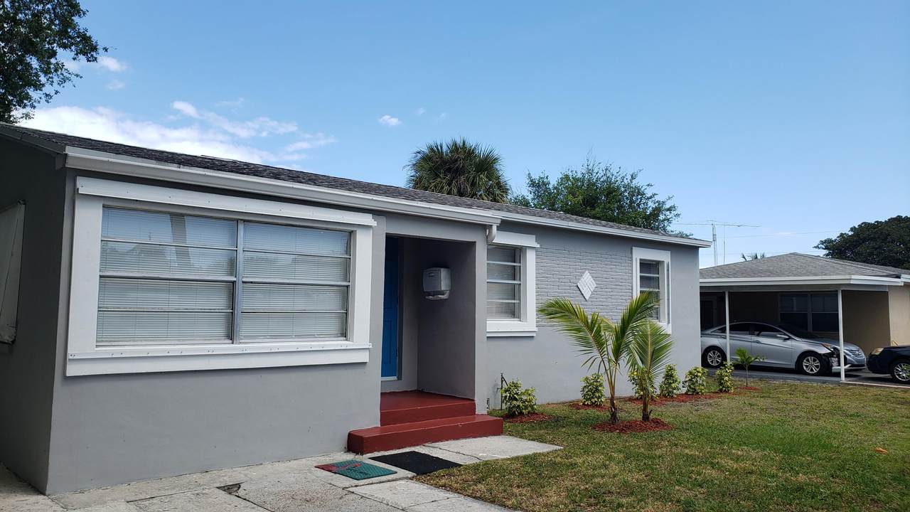 215 Silver Beach Road - Photo 1