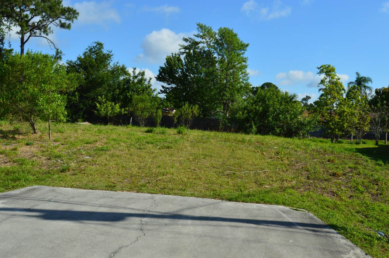 205 Chapman Avenue - Photo 1 205 Chapman Avenue - Photo 1