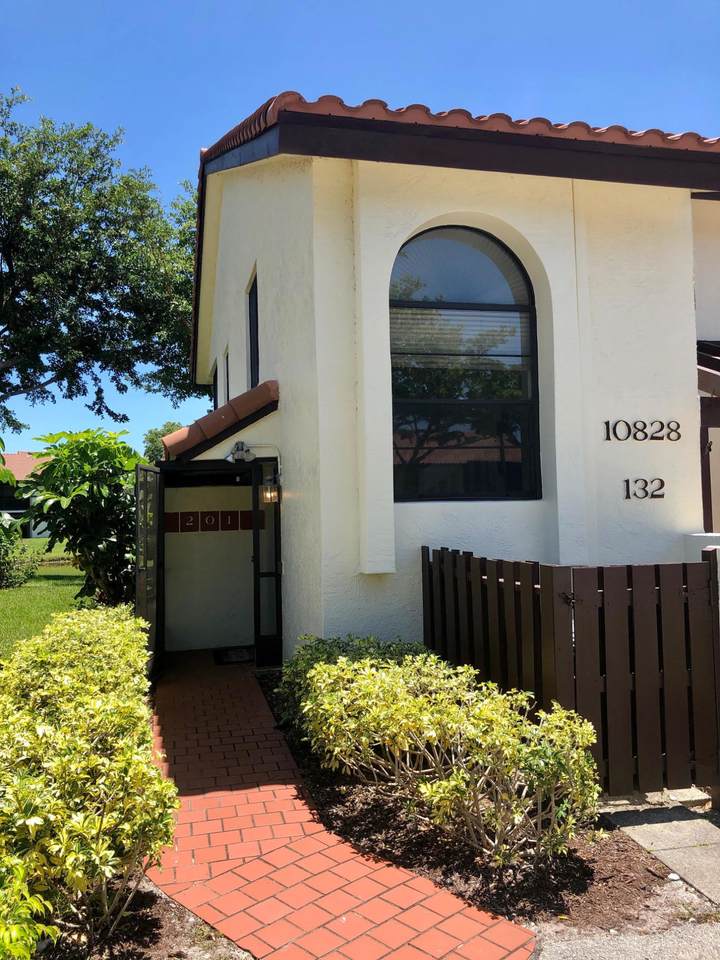 10828 Lake Palm Lane - Photo 1
