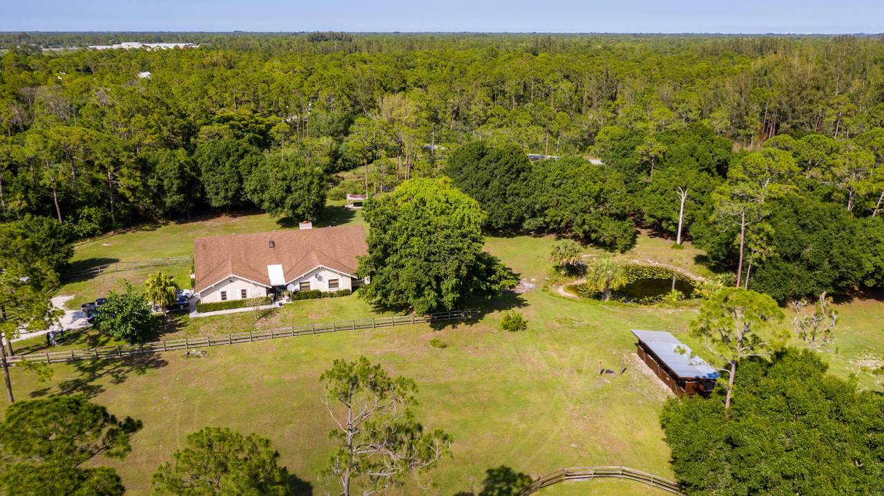 18563 60th Street - Photo 1