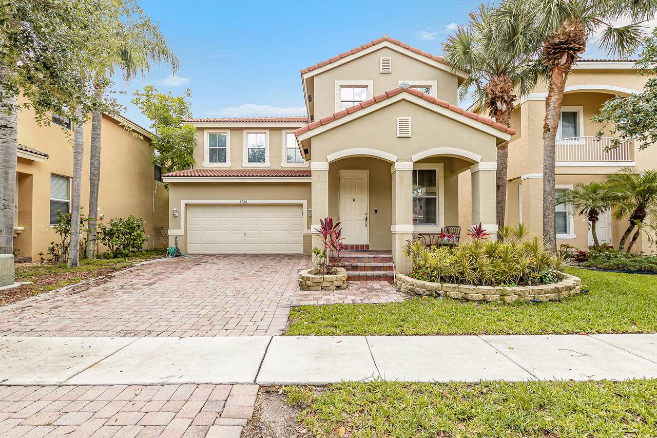 6728 Lurais Drive - Photo 1