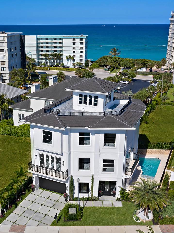 842 Oceanside Drive - Photo 1