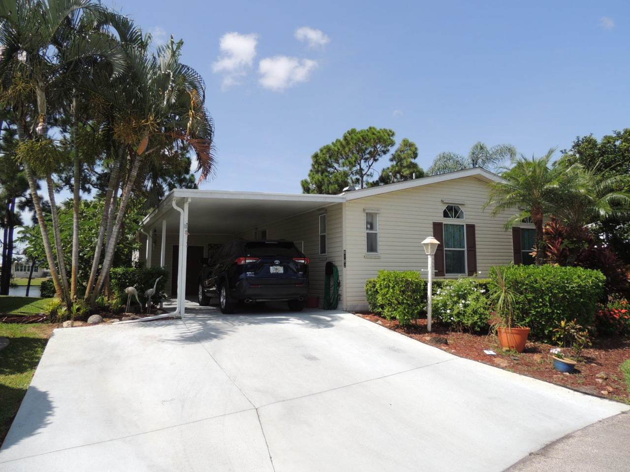 8182 14th Hole Drive - Photo 1