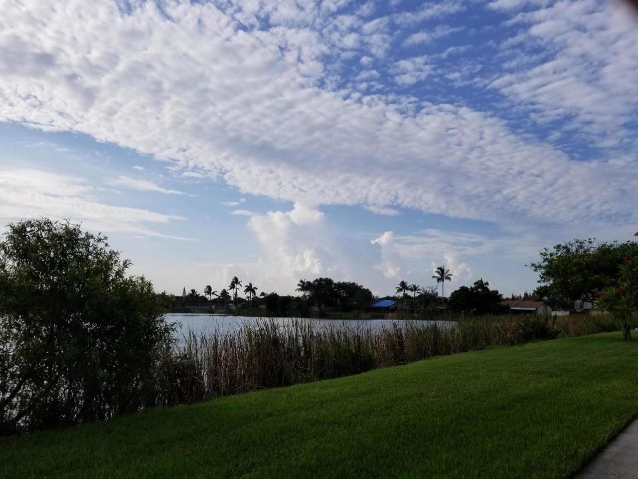 502 Waterview Drive - Photo 1