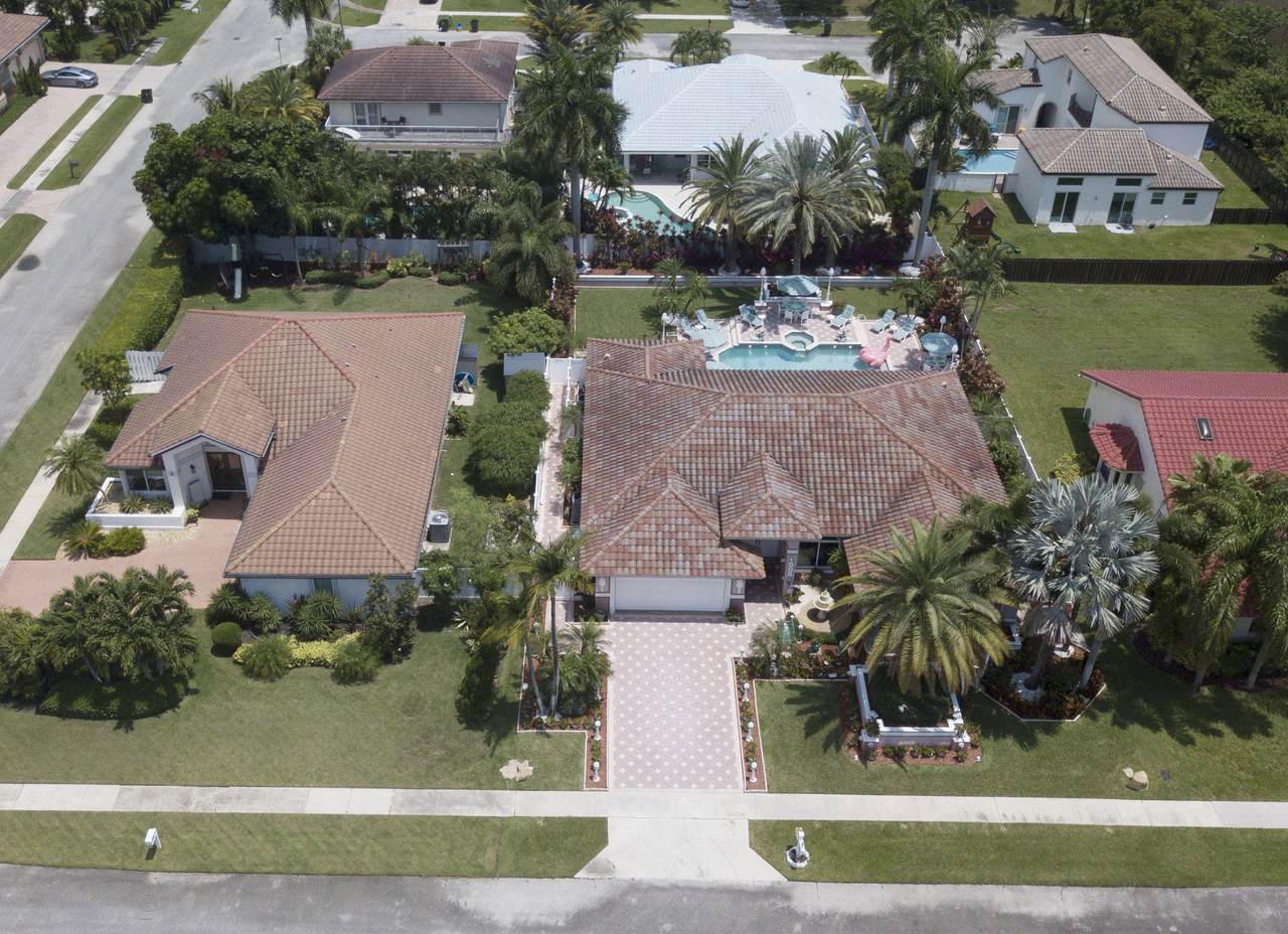 1685 17 Street - Photo 1