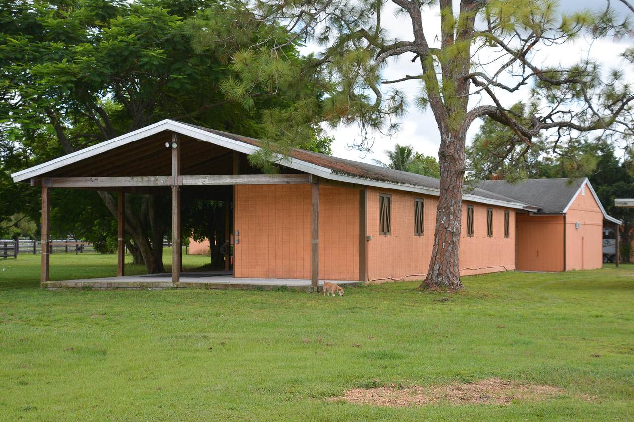 16031 Rustic Road - Photo 1