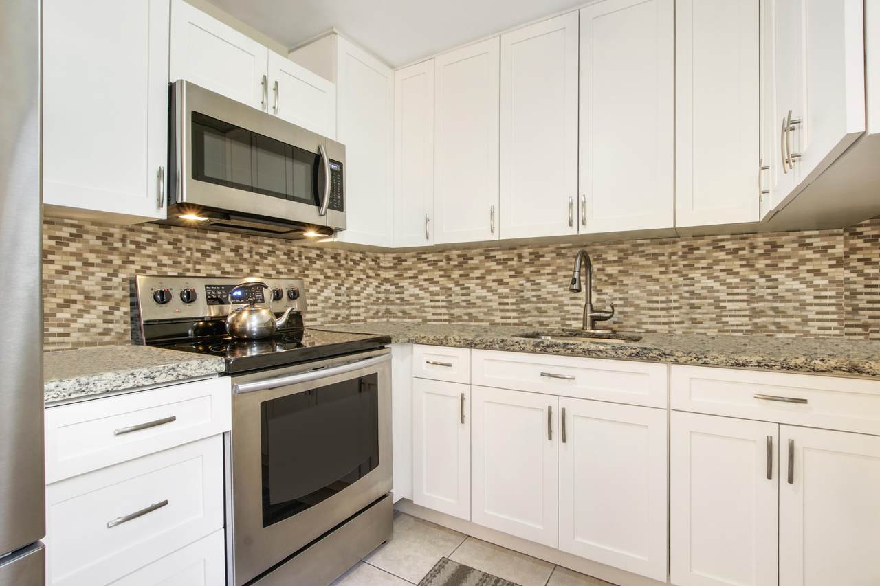 341 Burgundy - Photo 1