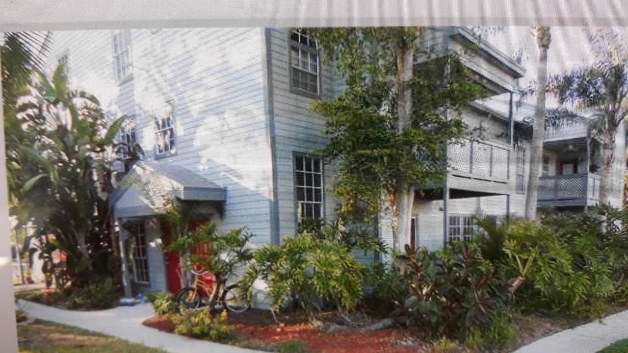 5048 Heatherhill Lane - Photo 1