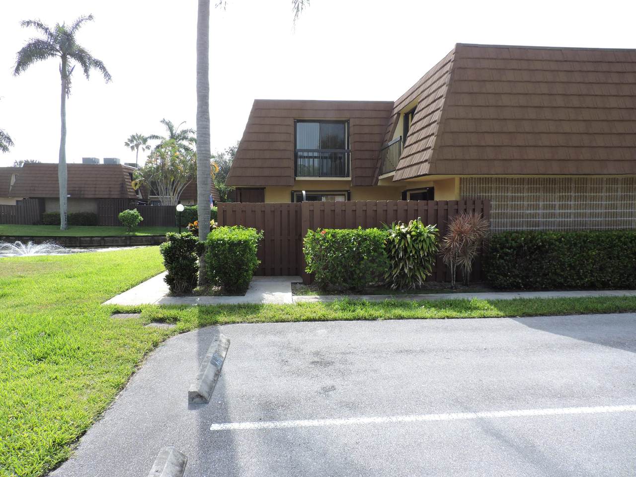 825 Center Street - Photo 1