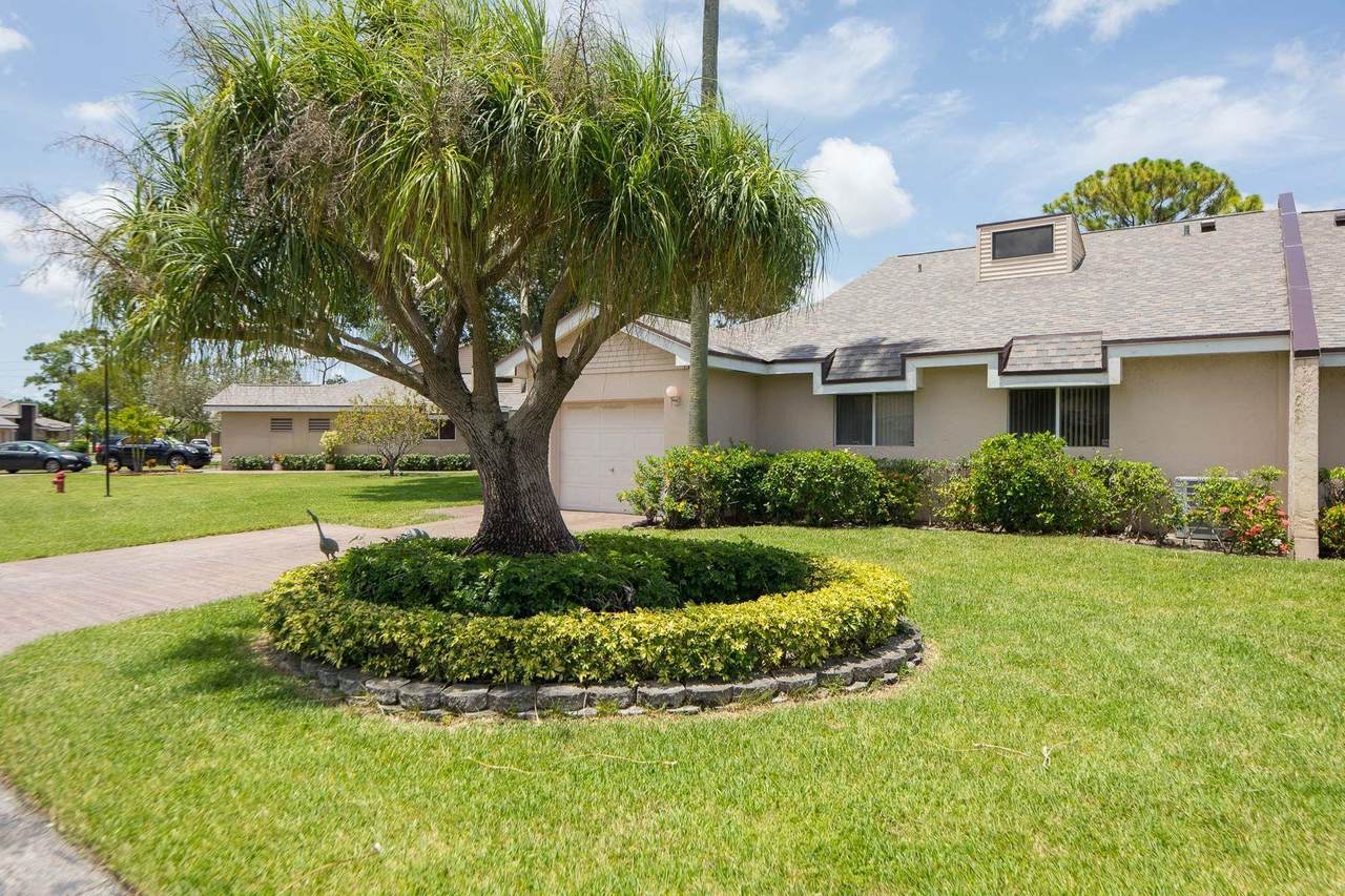 6827 Fountains Circle - Photo 1
