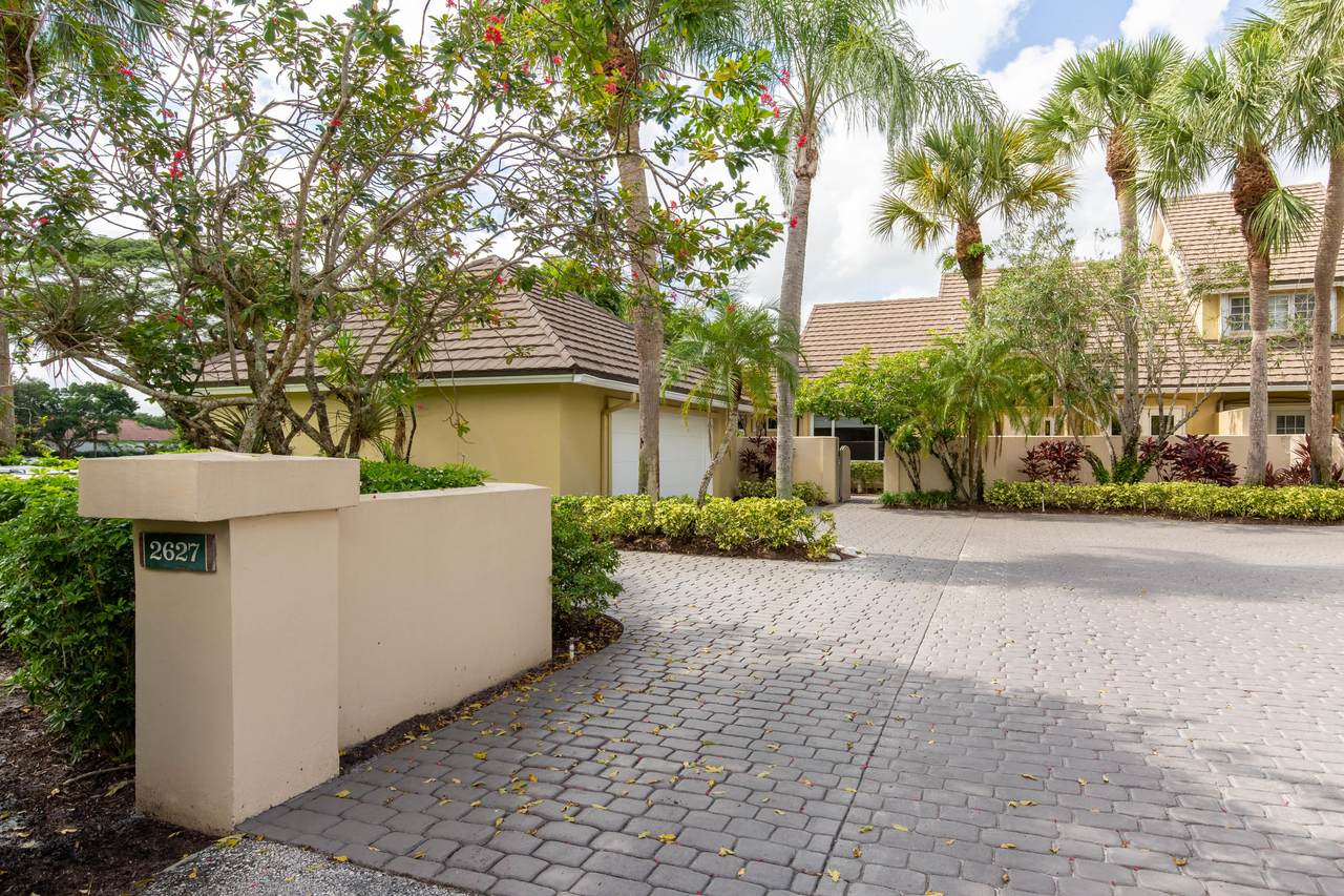 2627 Muirfield Court - Photo 1