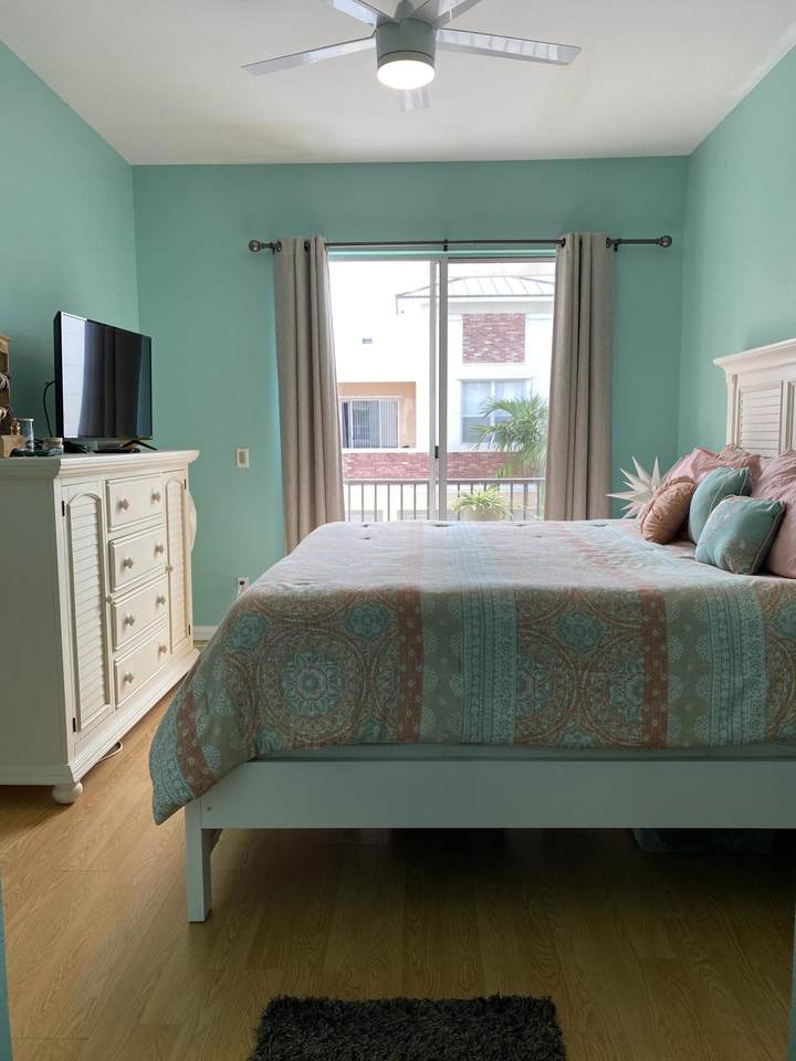 10320 Stephanie Way - Photo 1