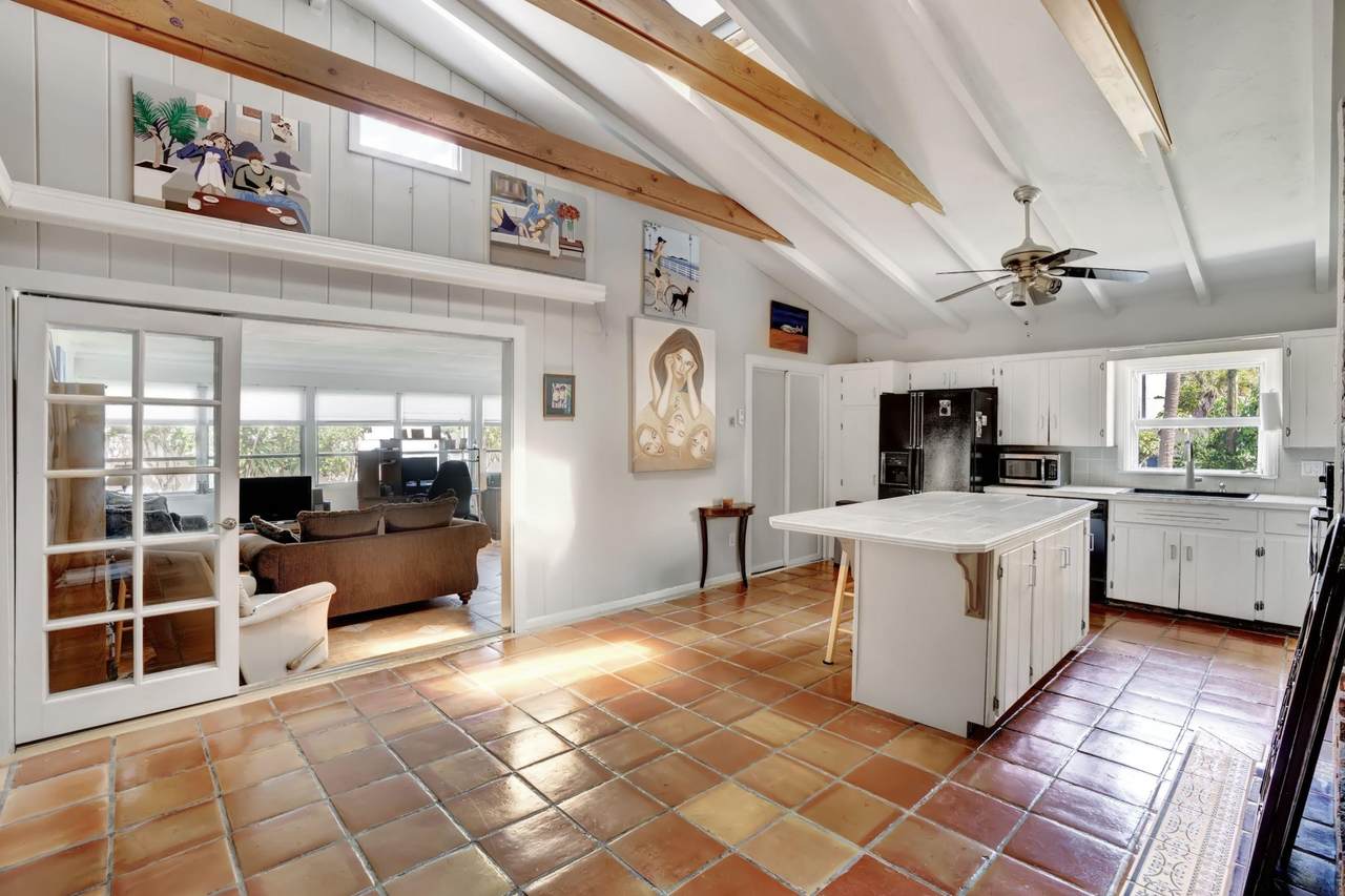 218 Seacrest Circle - Photo 1