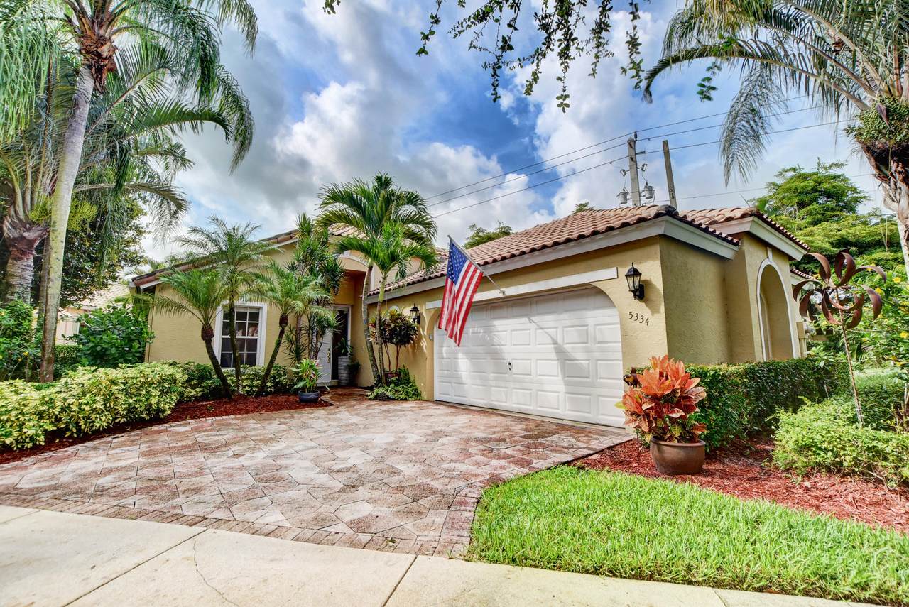 5334 Brookview Drive - Photo 1