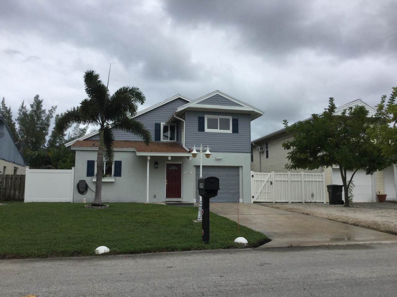 2484 Southridge Road - Photo 1
