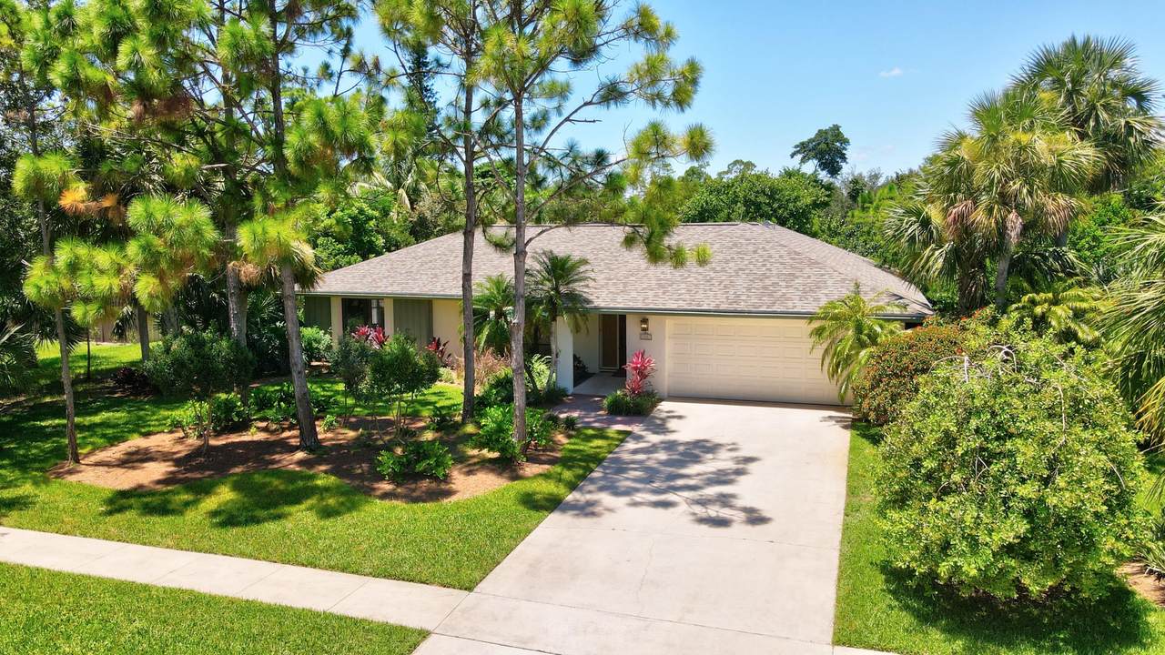 151 Old Country Road - Photo 1