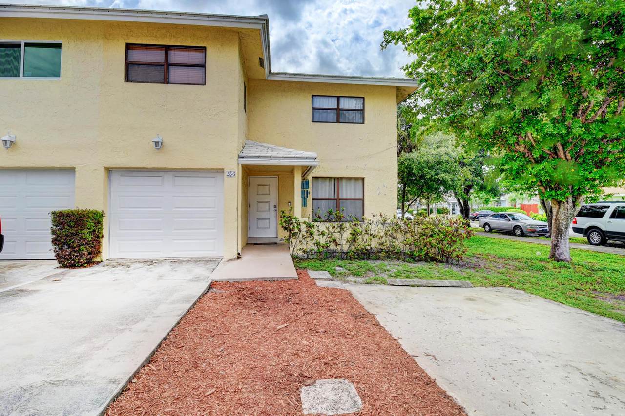 256 6th Street Street - Photo 1