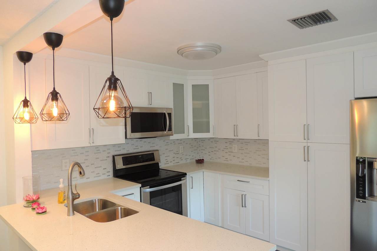 7665 Tahiti Lane - Photo 1