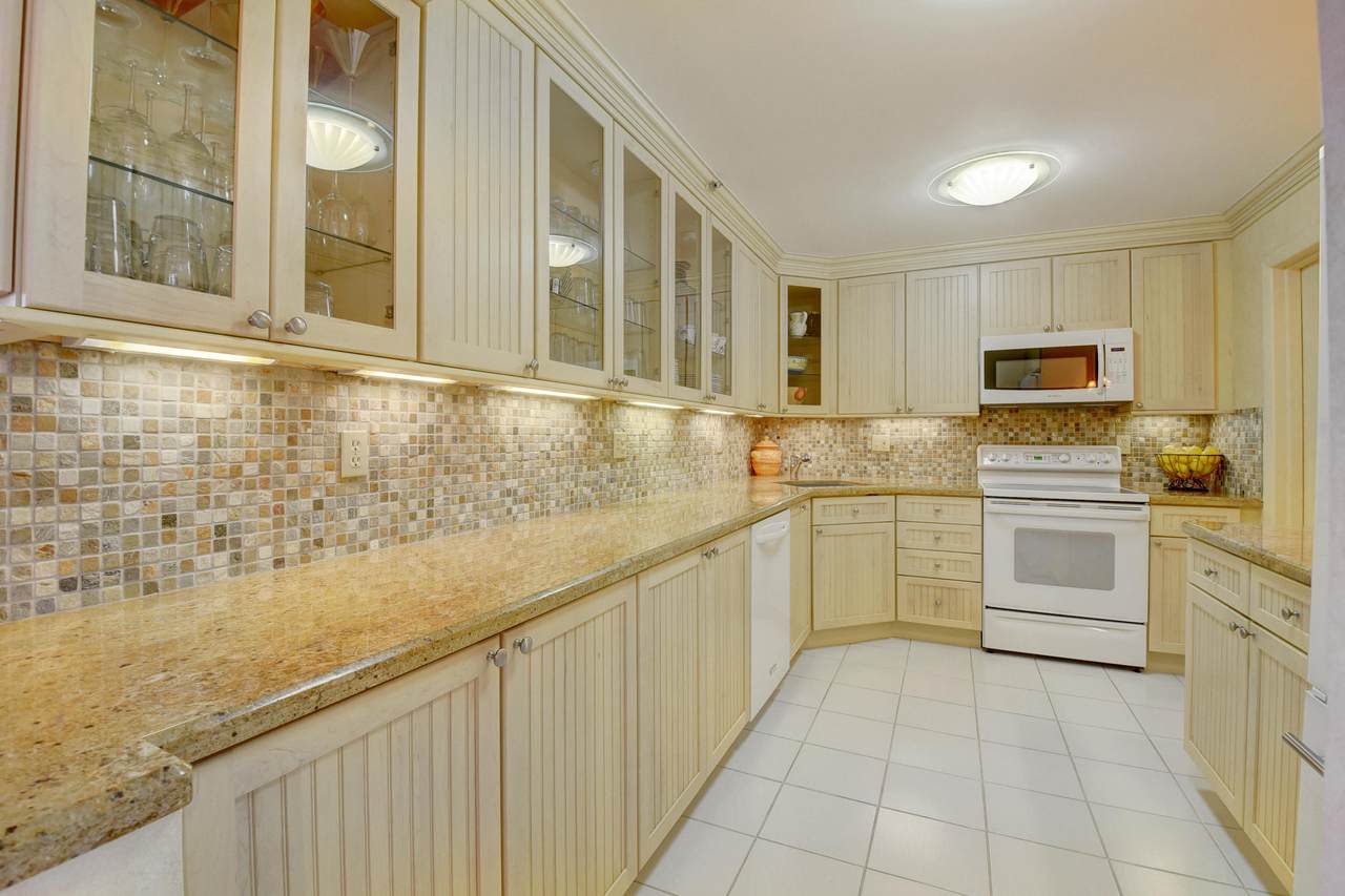 2667 Ocean Boulevard - Photo 1