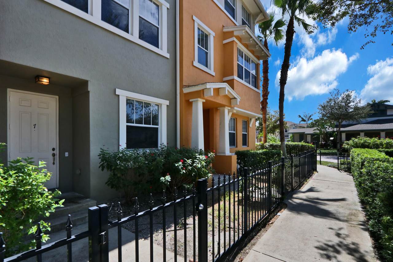 690 Amador Lane - Photo 1