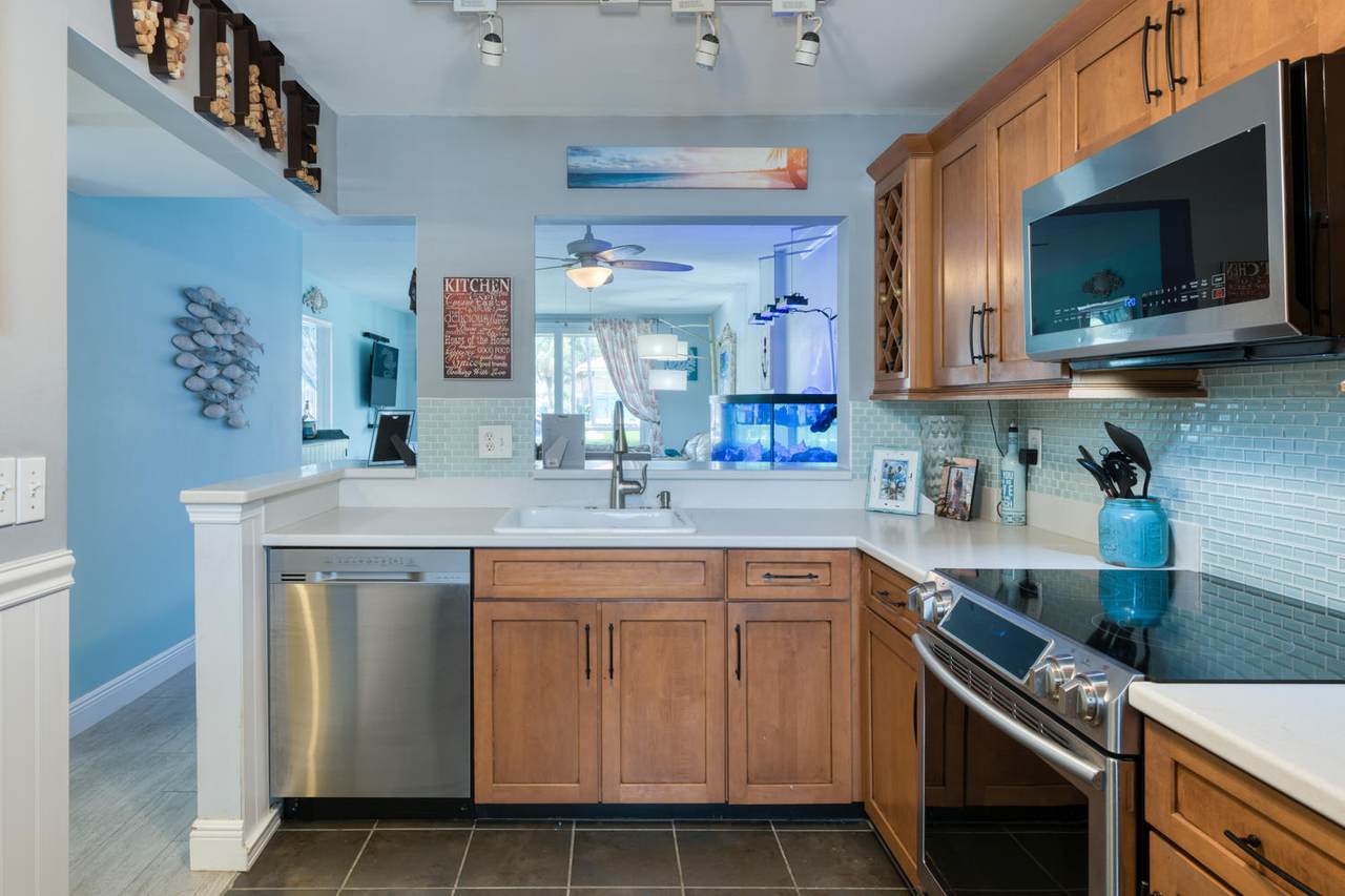 105 Paradise Harbour Boulevard - Photo 1