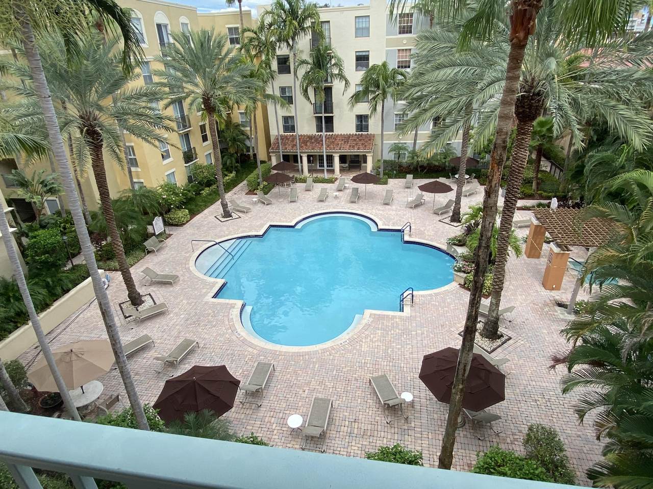 780 Sapodilla Avenue - Photo 1