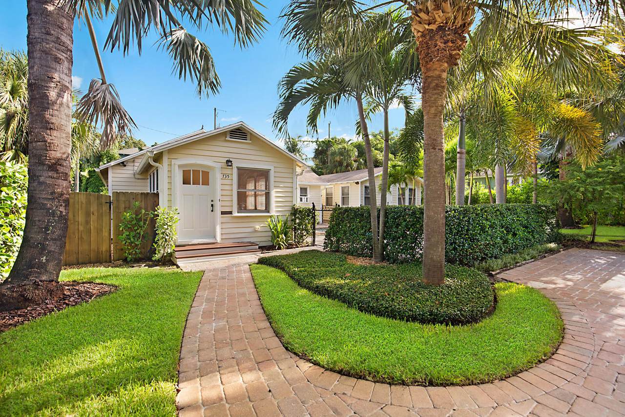 735 Palm Street - Photo 1
