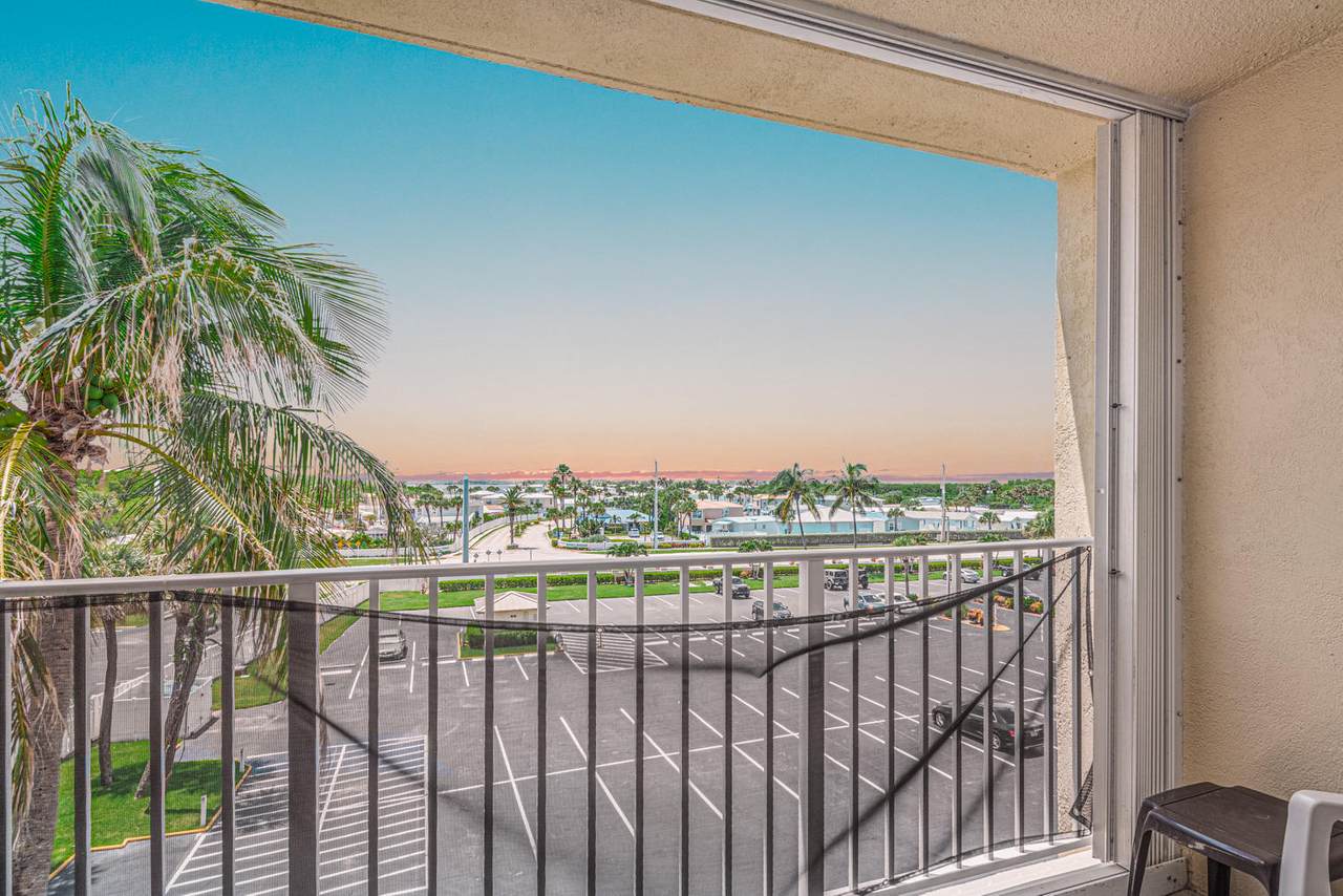 9800 Ocean Drive - Photo 1