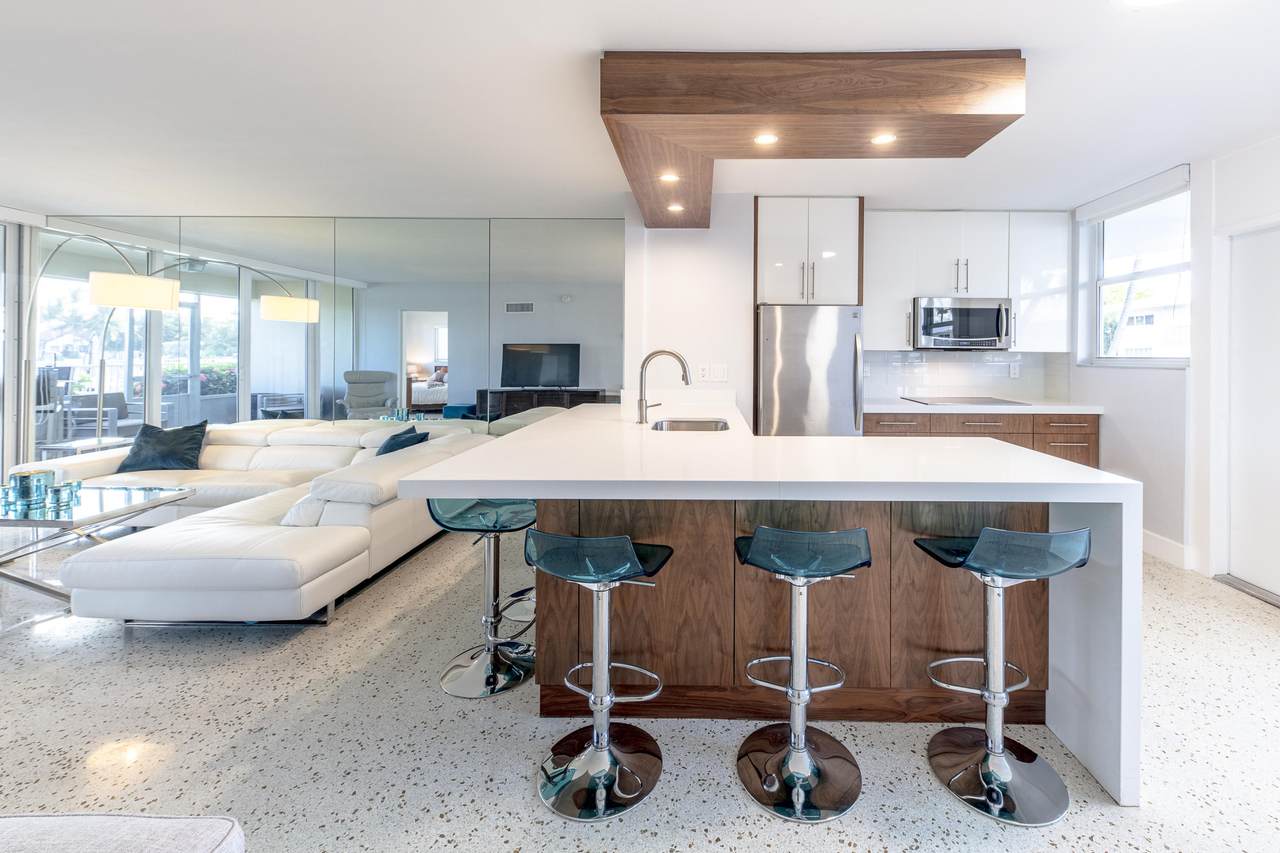 2727 Yacht Club Boulevard - Photo 1