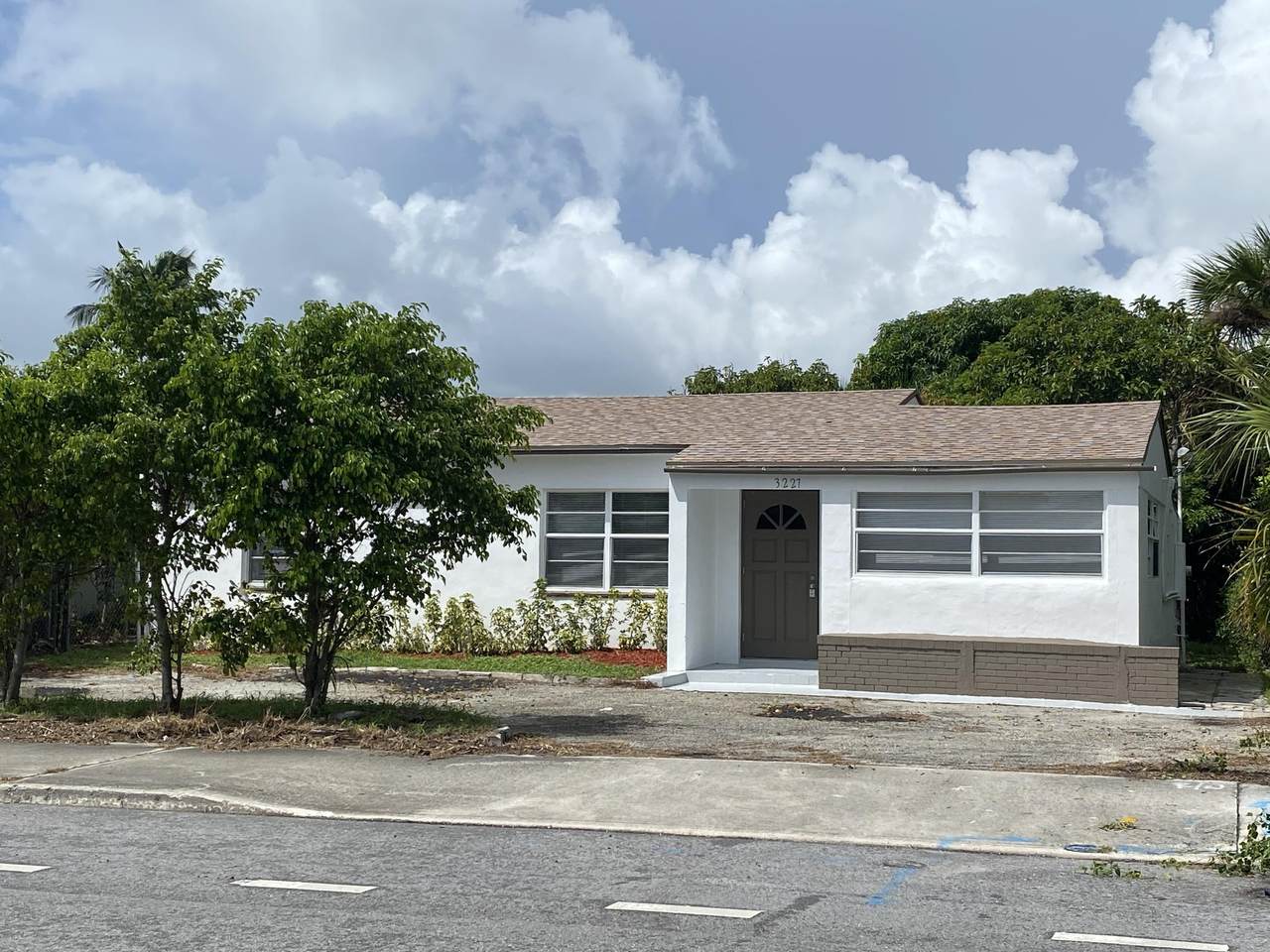 3227 Lake Avenue - Photo 1