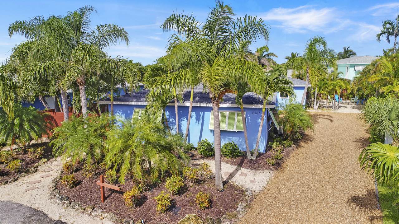 13767 Oleander Avenue - Photo 1