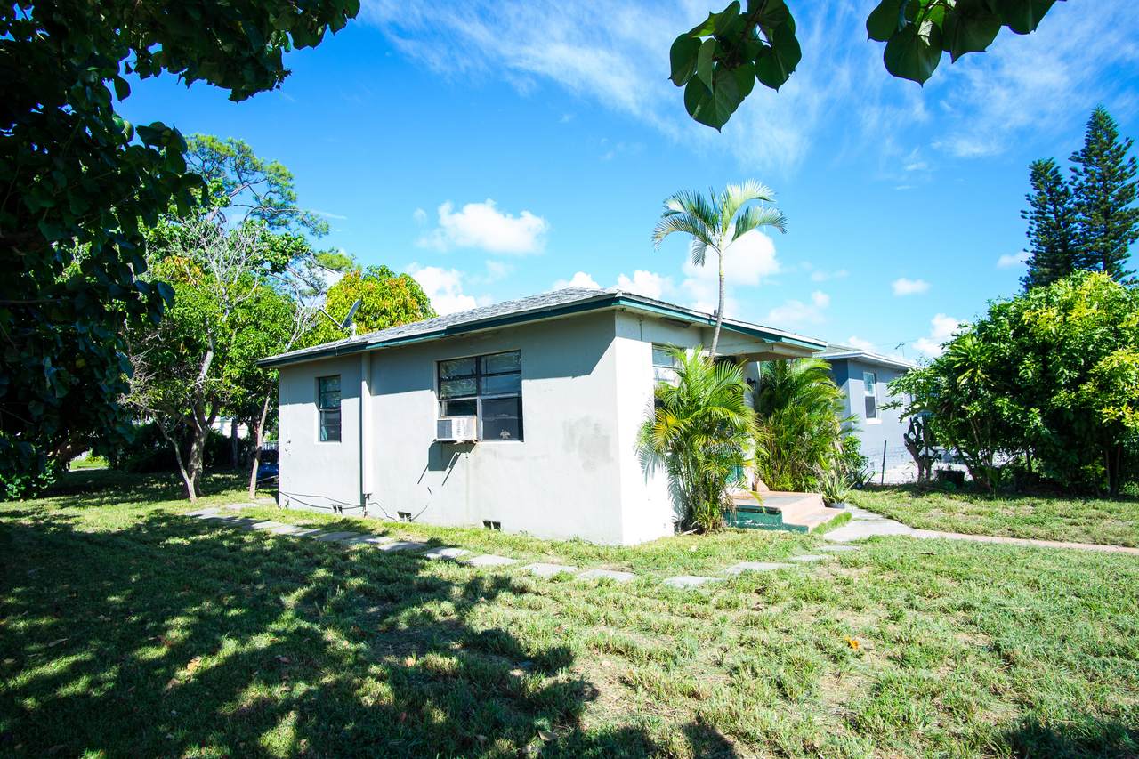 405 D Street - Photo 1