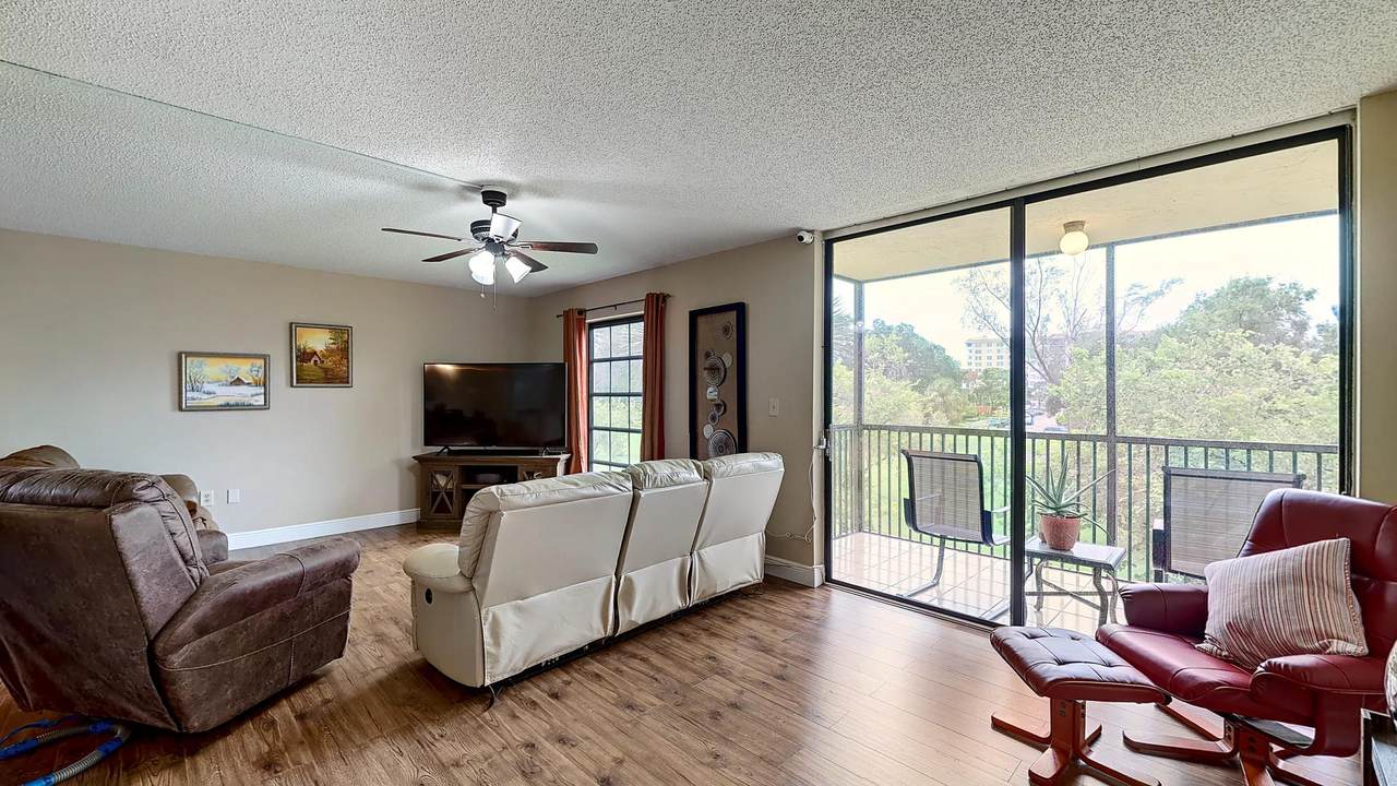 5550 44th Street - Photo 1