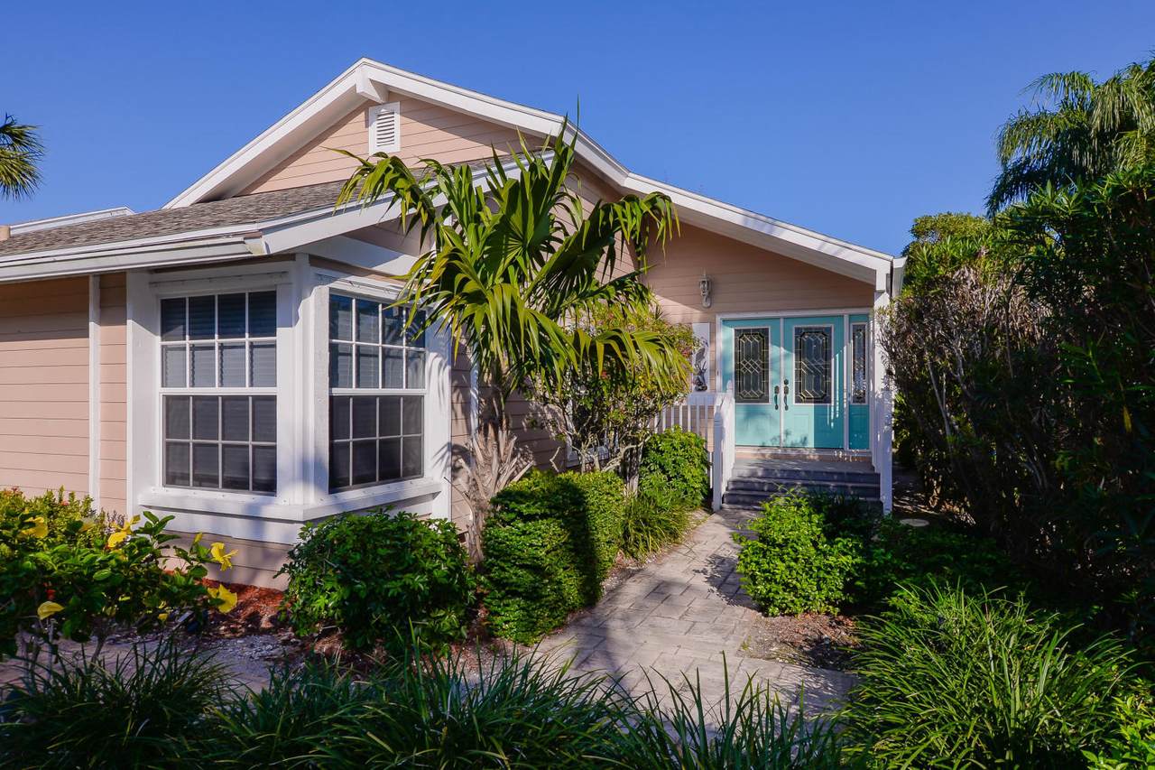 4051 Breakwater Drive - Photo 1