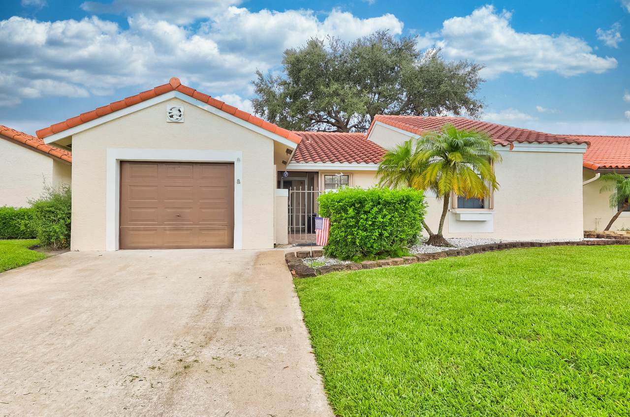 28 Columbia Court - Photo 1