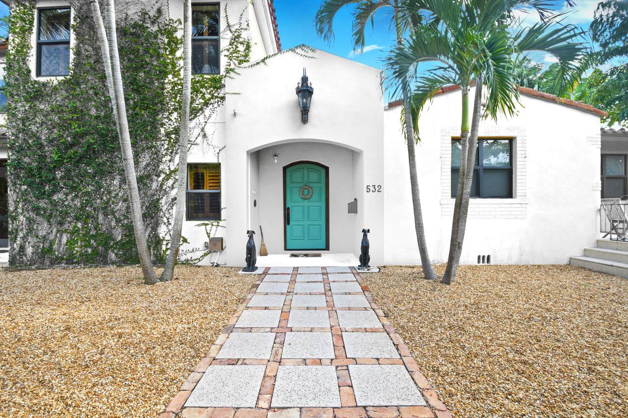 532 27th Street - Photo 1