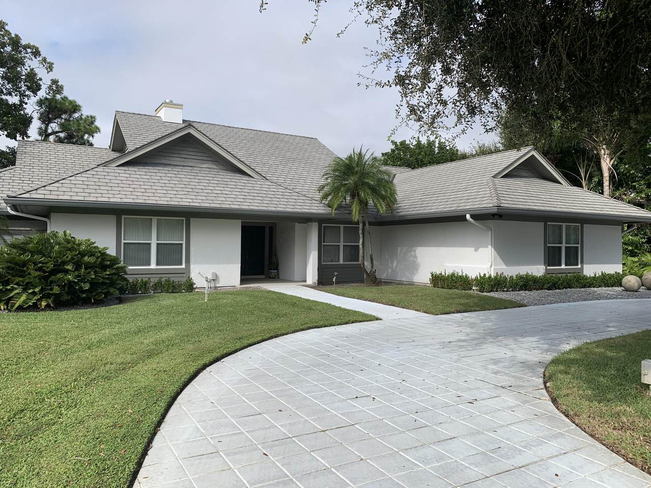 5001 Burning Tree Circle - Photo 1