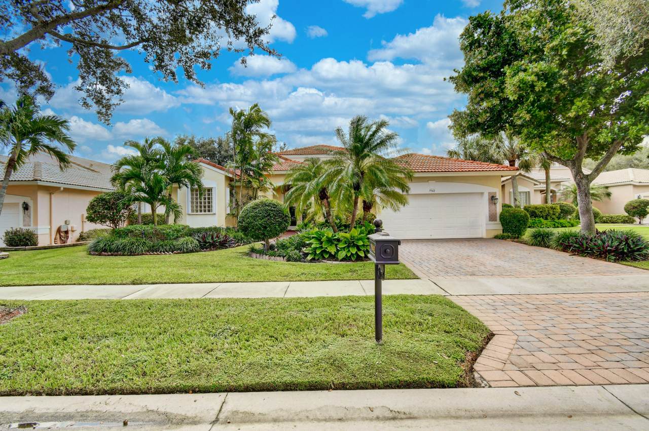 7942 Rinehart Drive - Photo 1