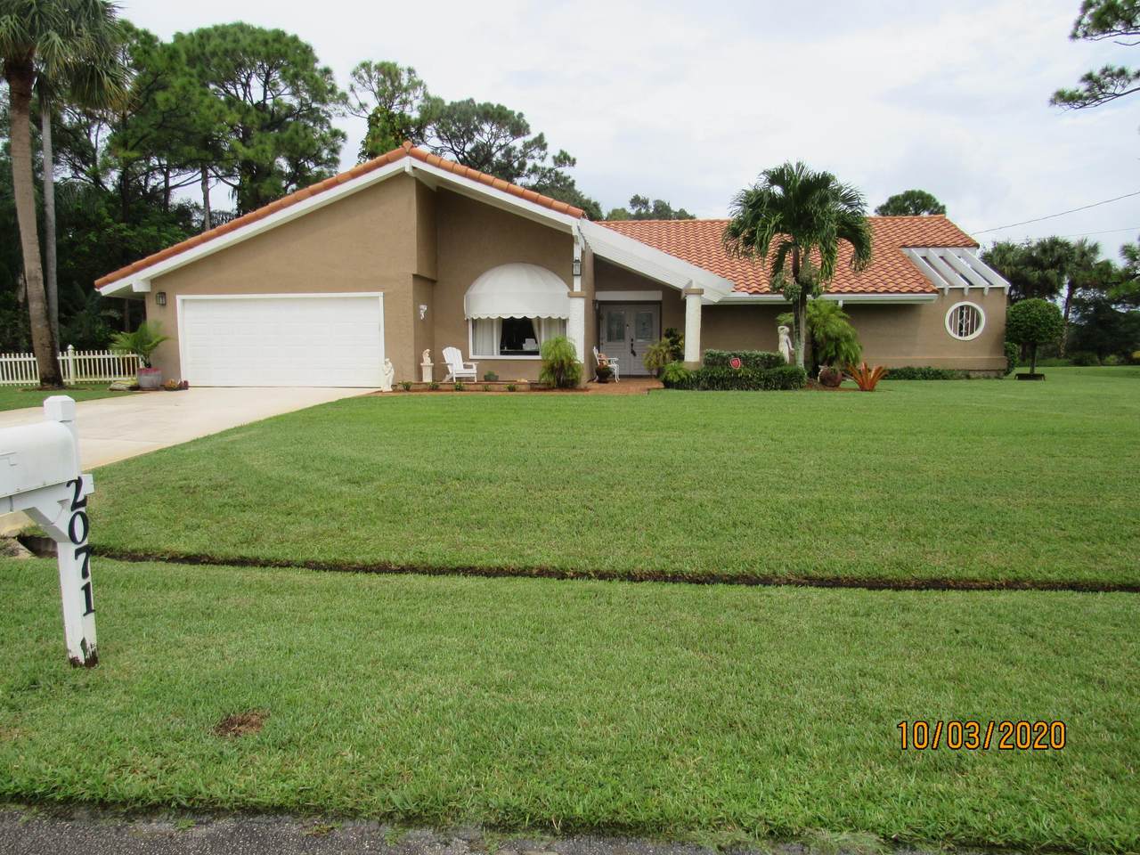 2071 Giffen Avenue - Photo 1