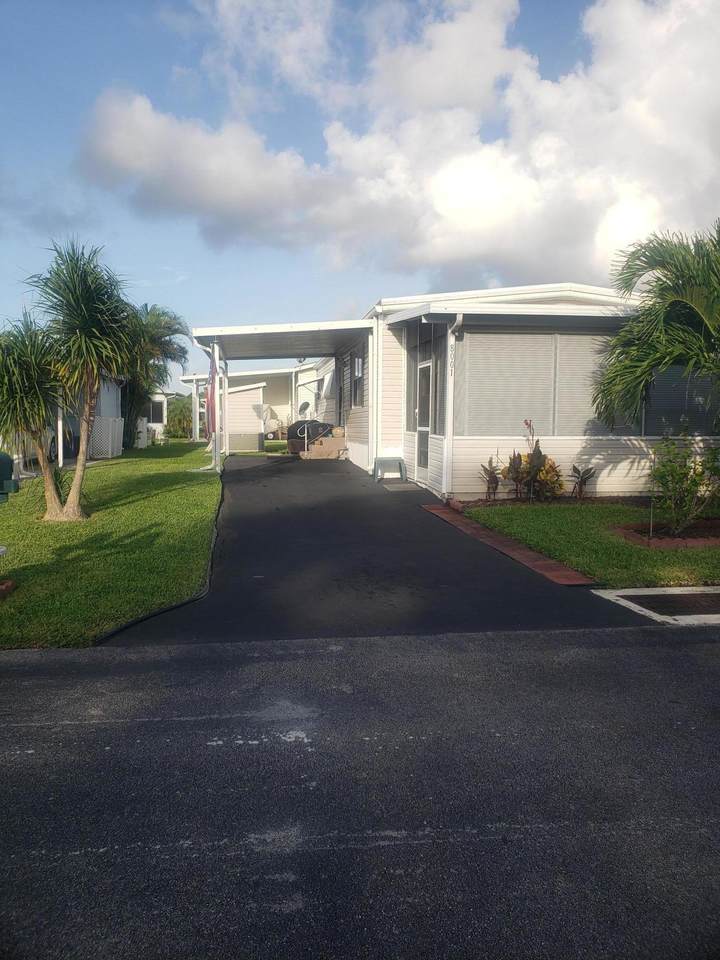 8001 Esperanza Bay - Photo 1
