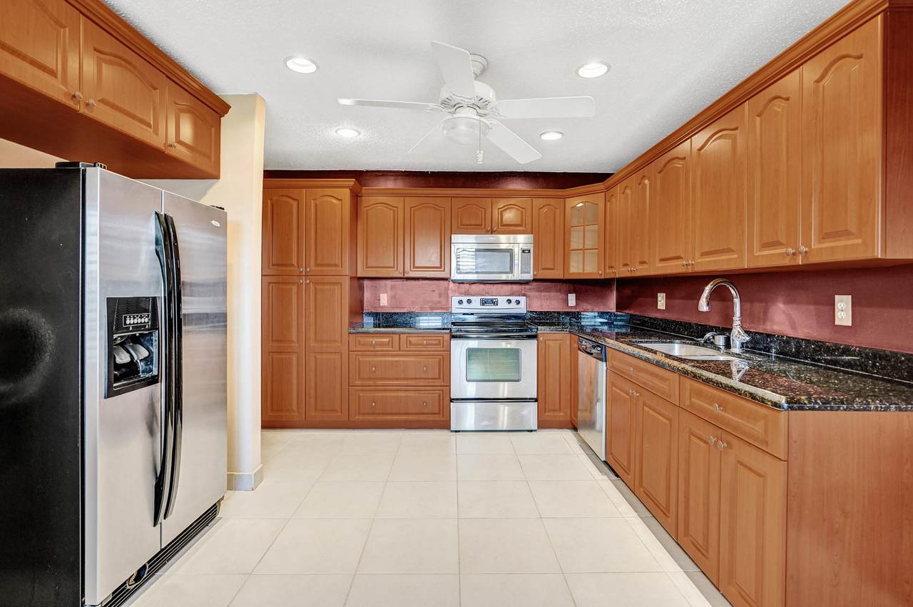 1541 18th Avenue - Photo 1