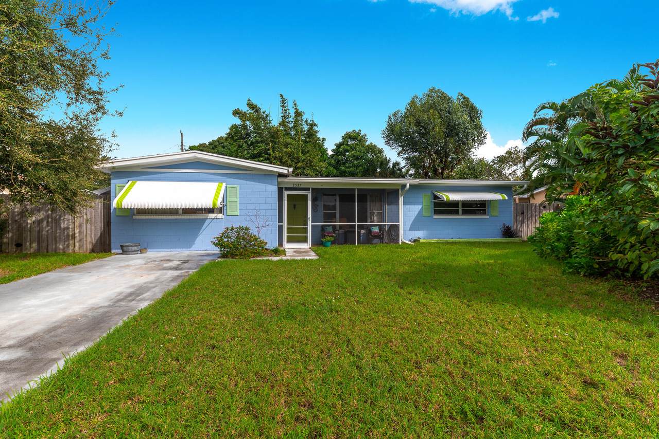 2537 Wilda Street - Photo 1