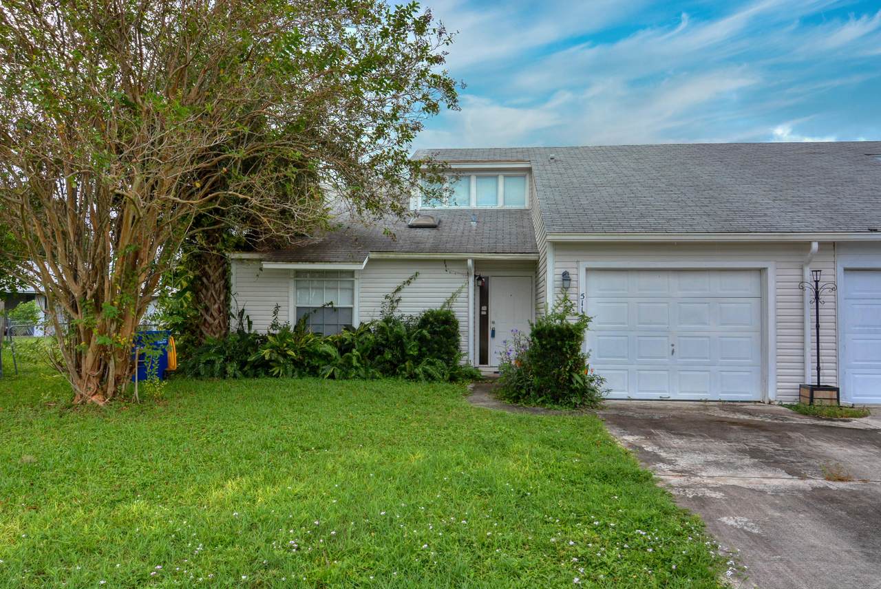 511 Quincy Avenue - Photo 1
