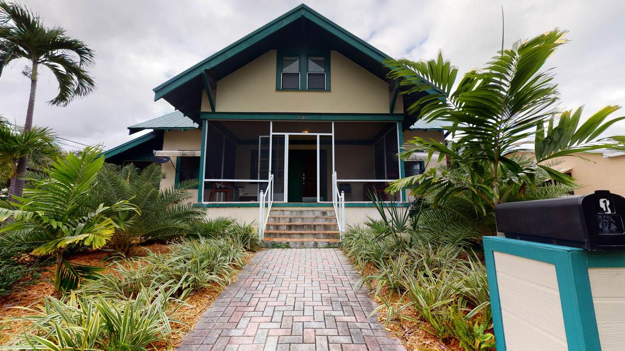 433 54th Street - Photo 1