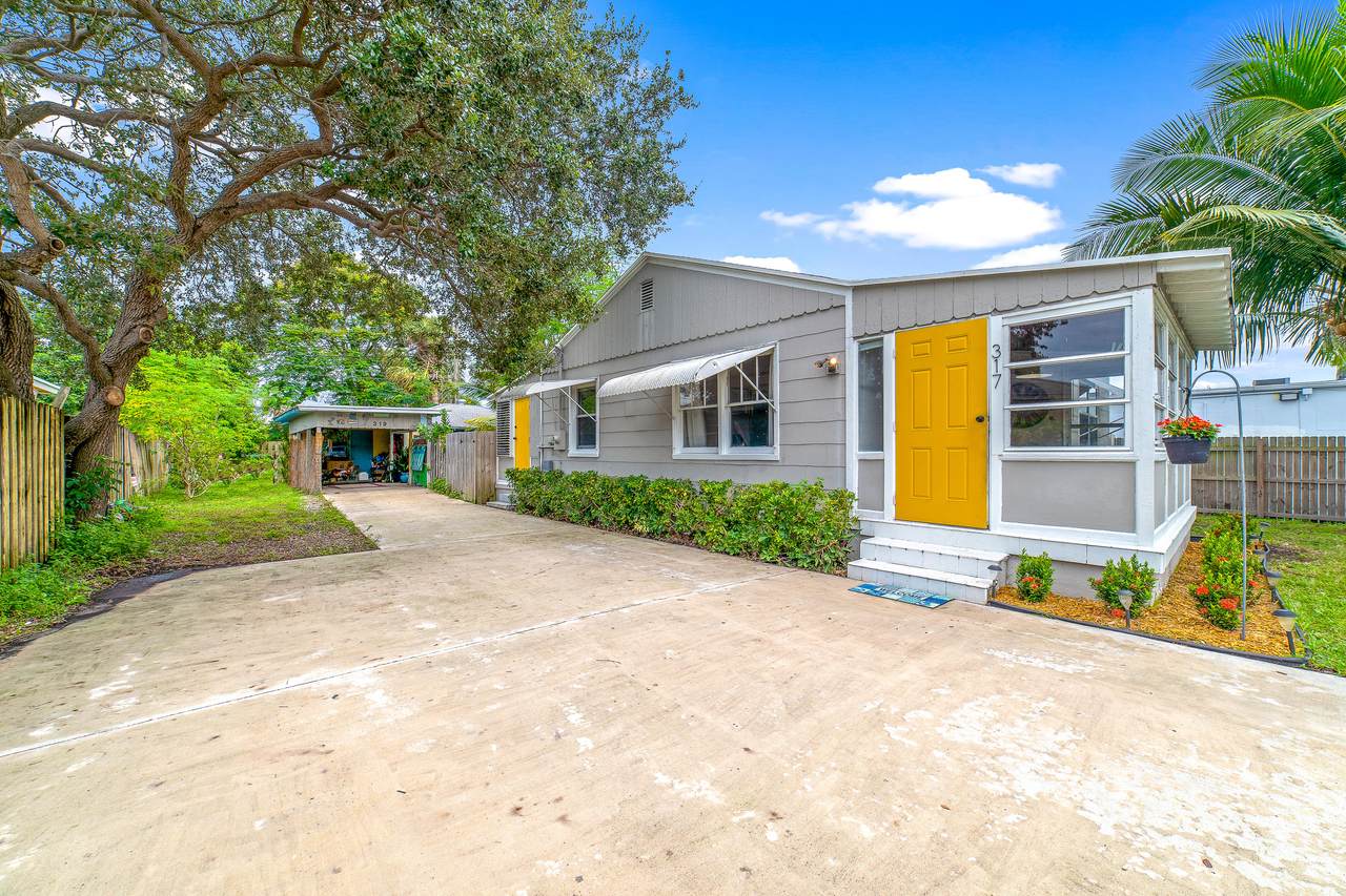 317 Mango Street - Photo 1