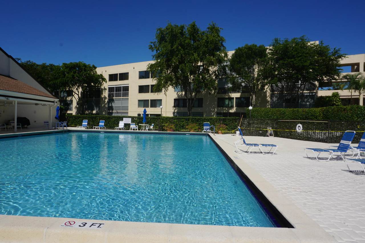 3154 Via Poinciana - Photo 1