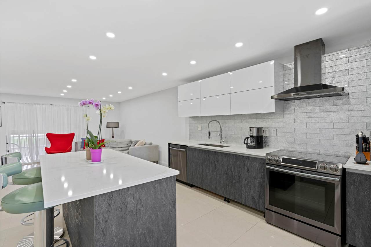 20 13th Street - Photo 1