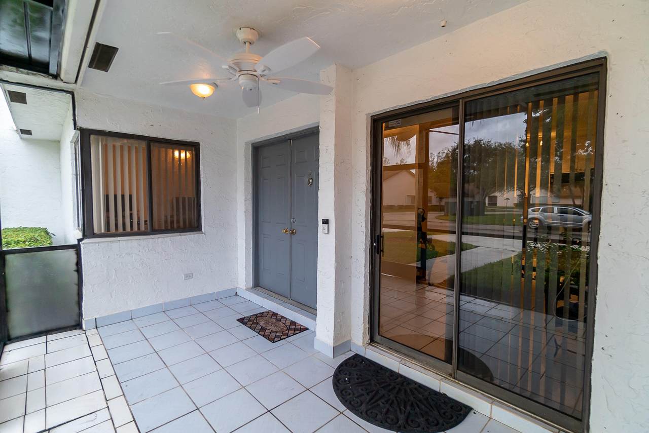120 Sunshine Boulevard - Photo 1