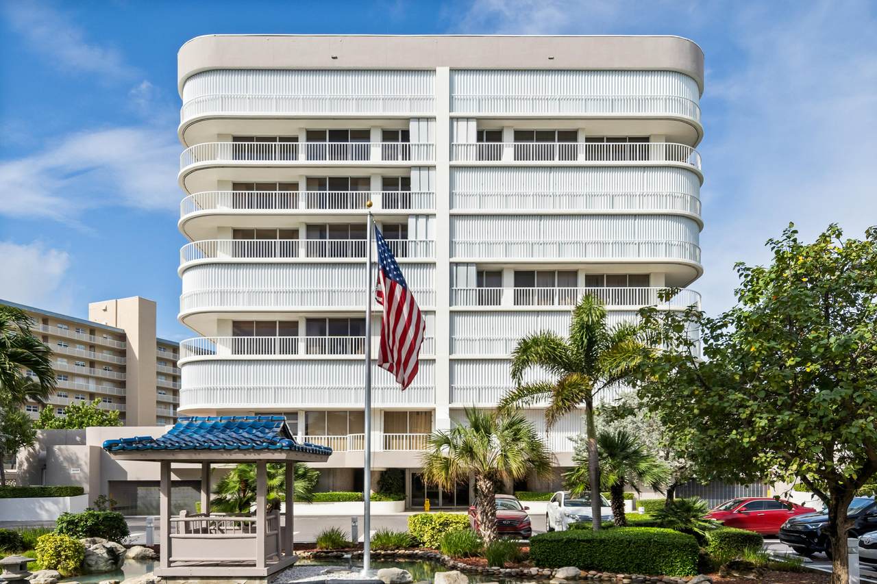 3210 Ocean Boulevard - Photo 1